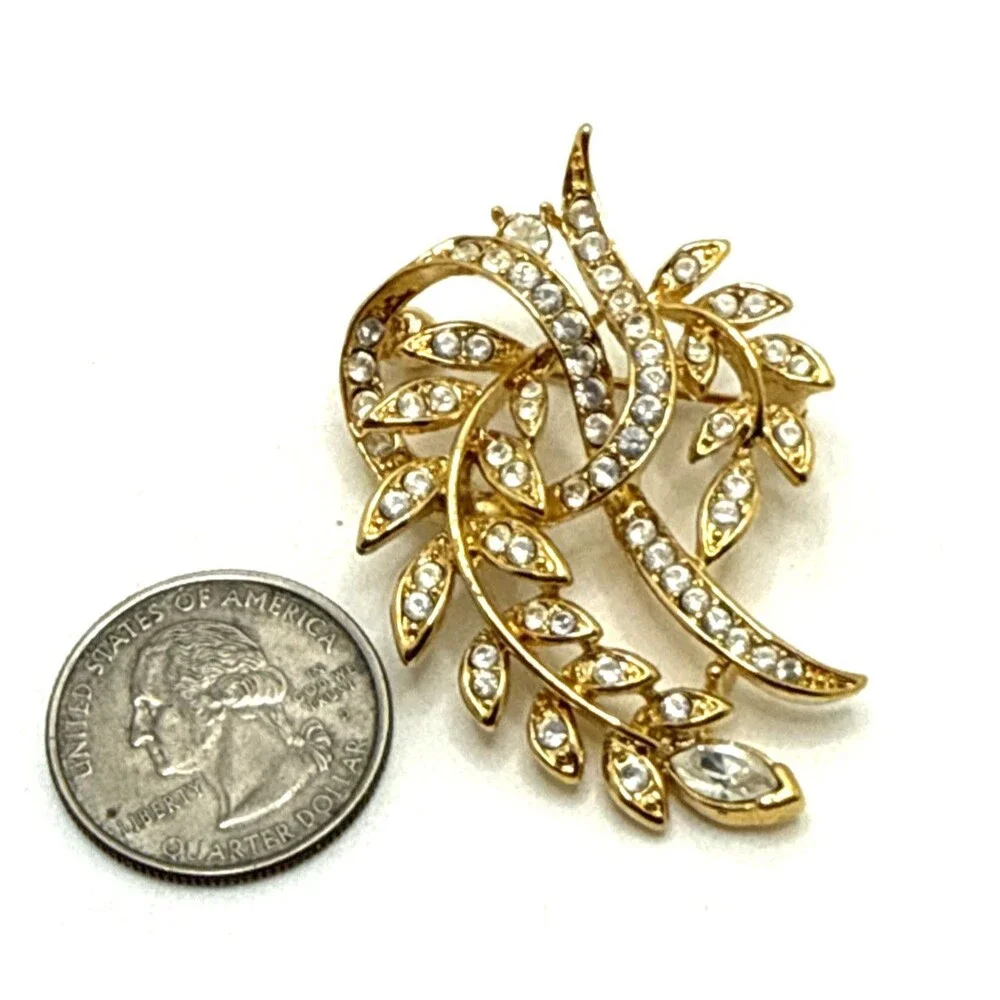 Vintage NWOT Napier Gold Tone Clear Rhinestone Brooch Floral  Fern Ribbon Pin 2